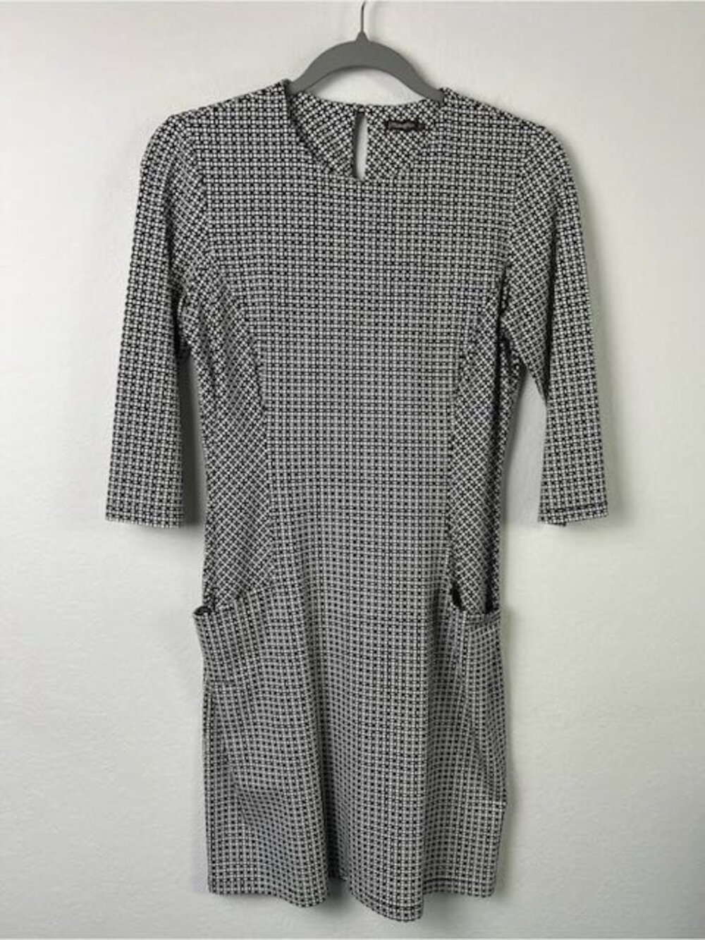 J. McLaughlin Black White Geometric Pattern Classic Shift Dress Travel Office